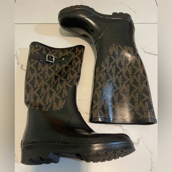 Michael Kors Tall Rain Boots - Picture 10 of 16